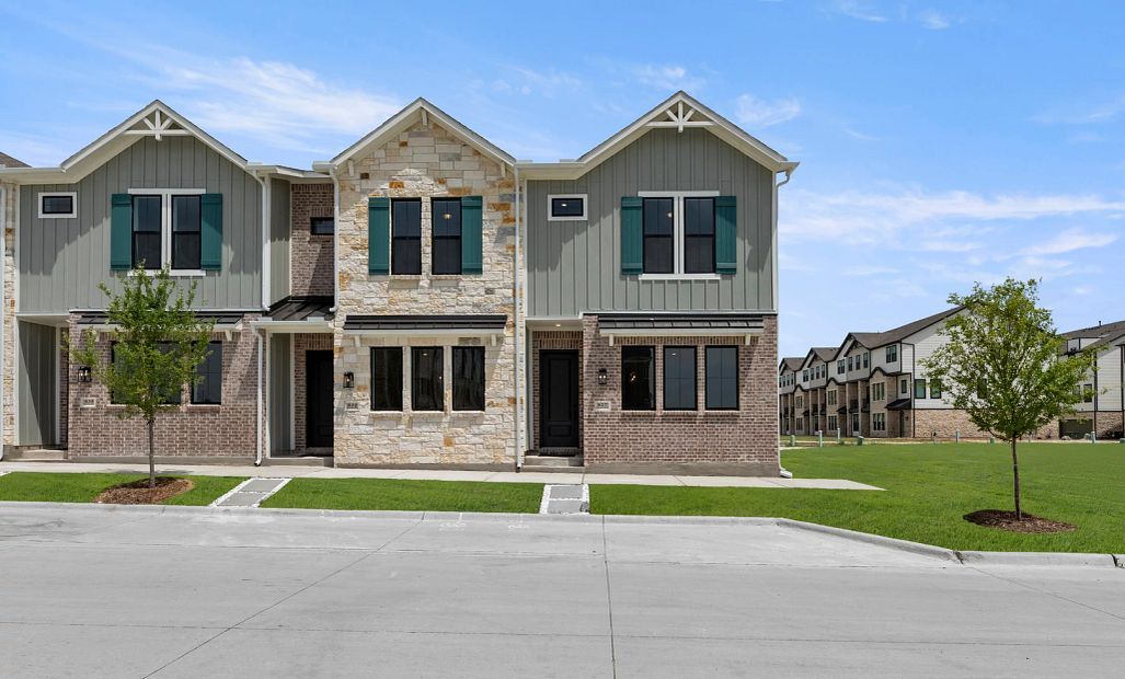 Heritage - Collin Creek: Plano, Texas - Ashton Woods