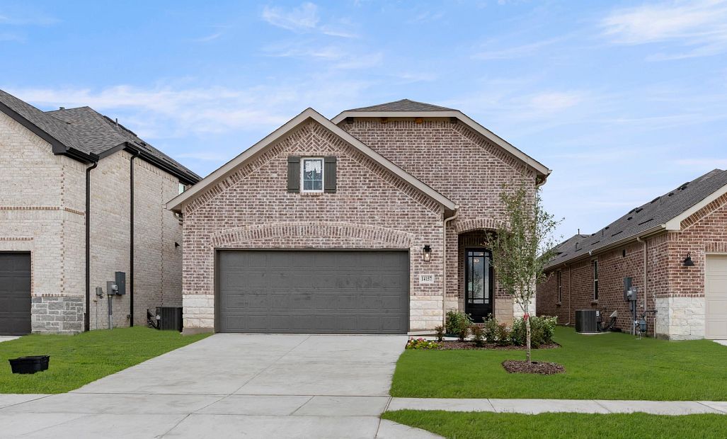 McKellar - Creekview Fossil Ridge: Pilot Point, Texas - Ashton Woods