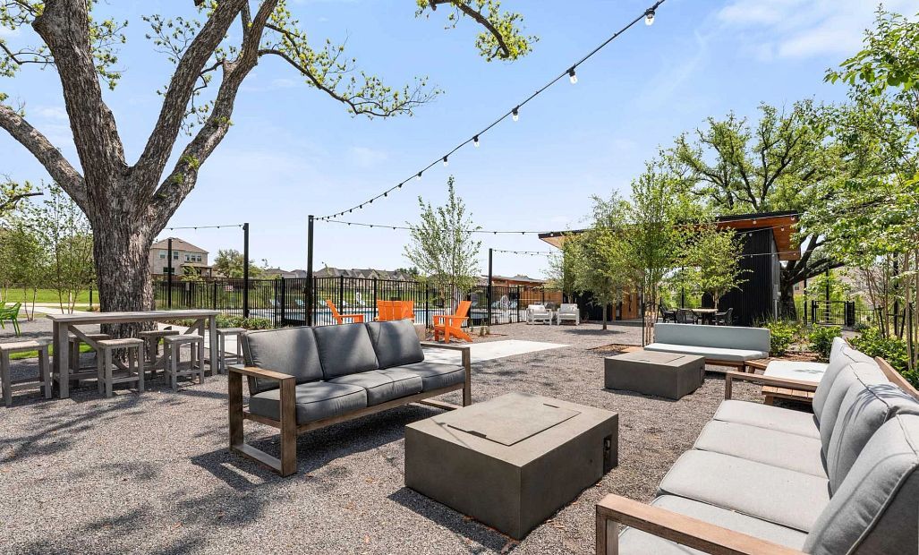 Sereno Oaks Fire Pit