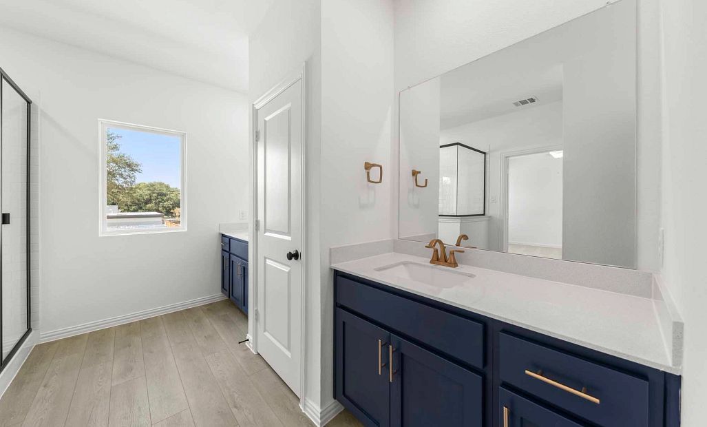 Primary Bathroom Representative Photo featuring the Sapphire Collection