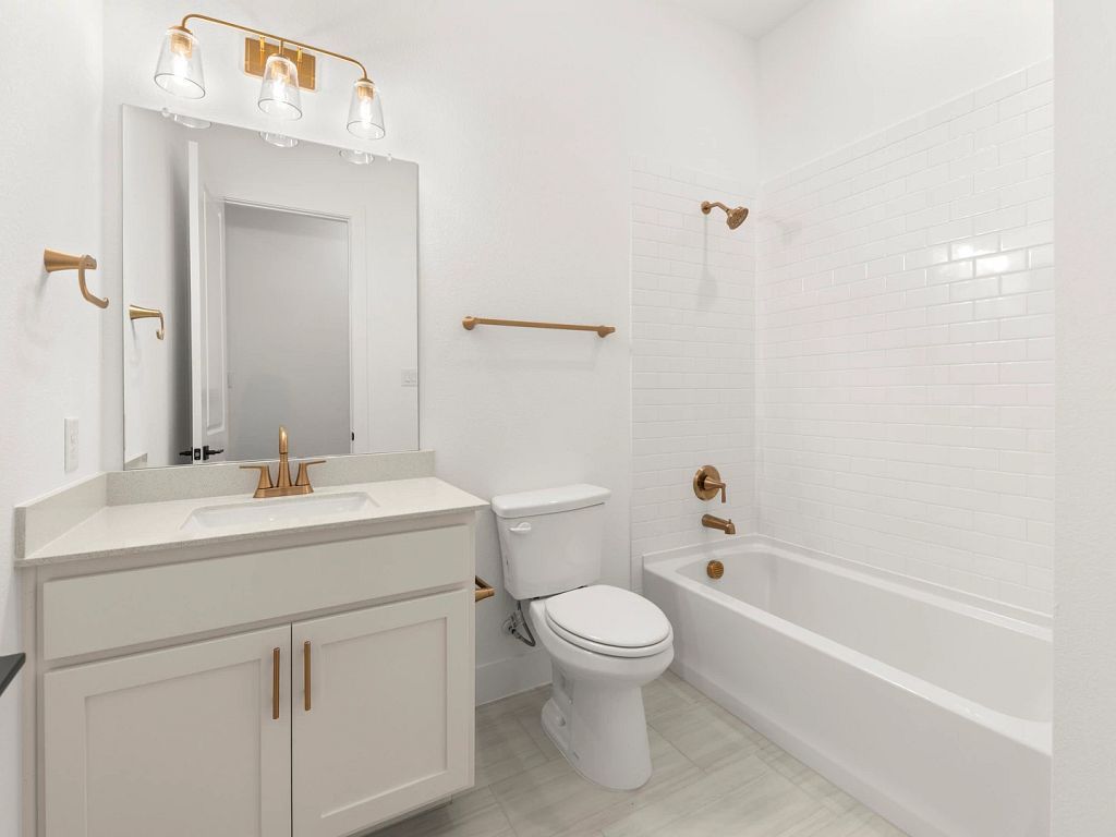 Aster Park - Ellington Interior Image 10