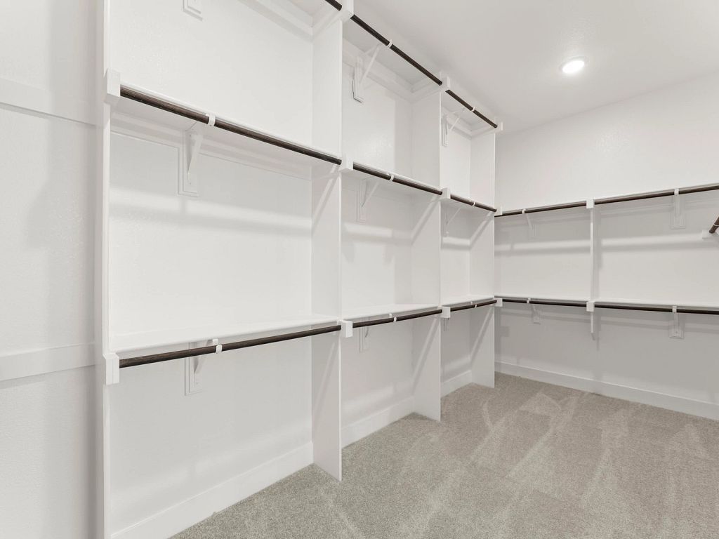 Aster Park - Ellington Interior Image 25