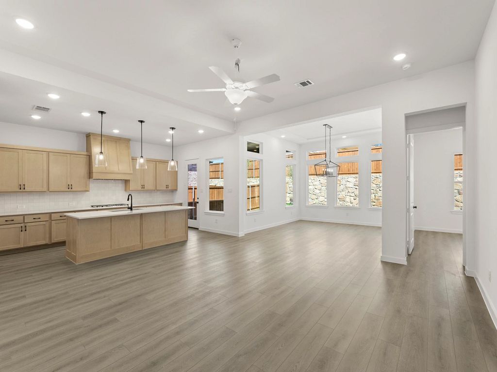 Furst Ranch - Farwell Interior Image 5