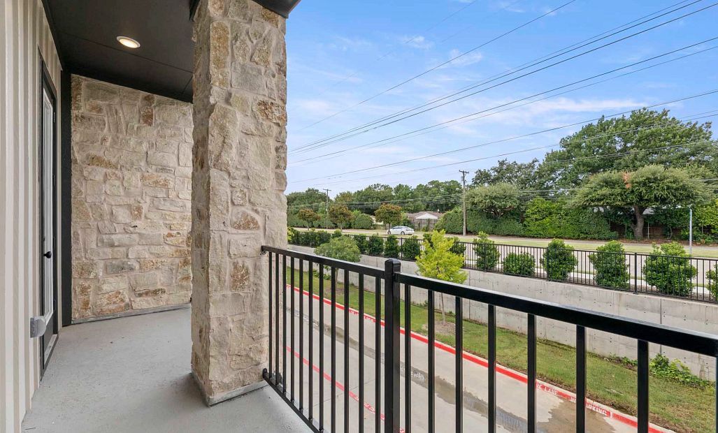 Second-floor Private Balcony