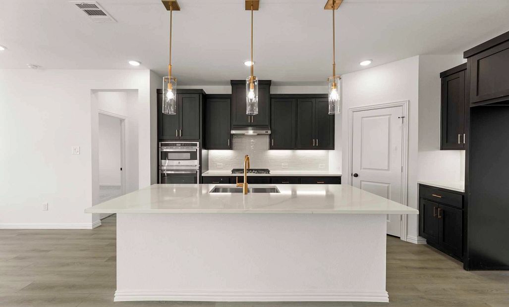 Kitchen Representative Photo featuring the Oxford Collection