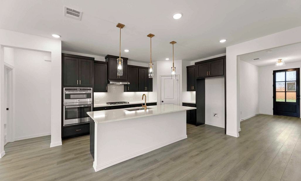 Kitchen Representative Photo featuring the Oxford Collection