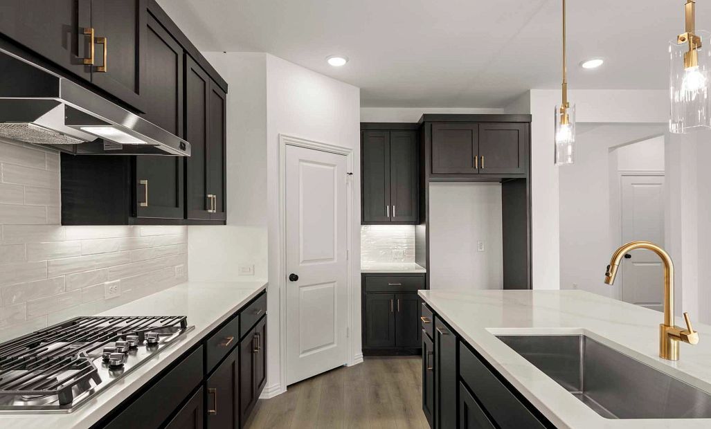 Kitchen Representative Photo featuring the Oxford Collection