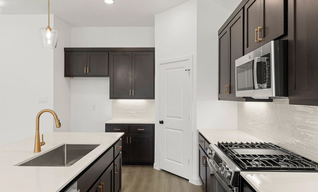 Kitchen Representative Photo featuring the Oxford Collection