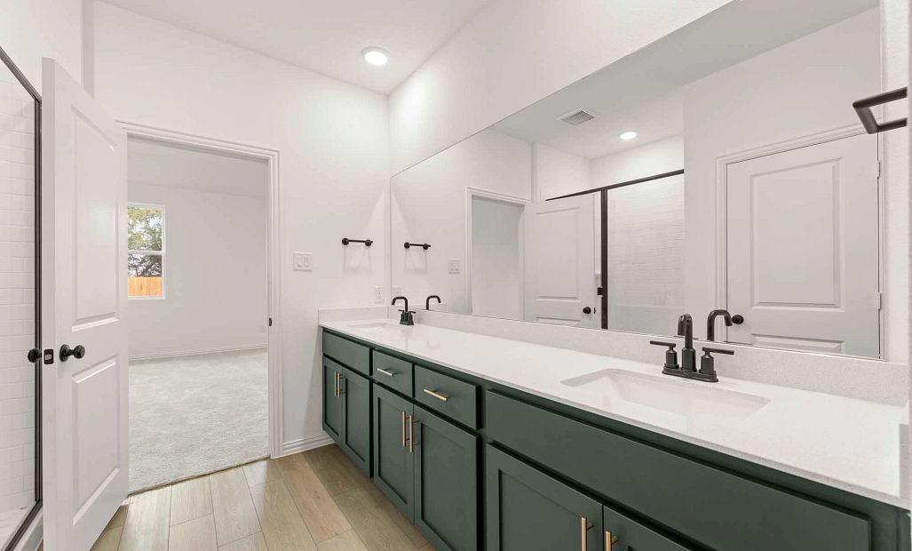 Primary Bathroom Representative Photo featuring the Luxe Collection