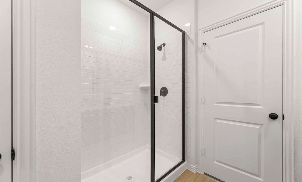 Primary Bathroom Representative Photo featuring the Luxe Collection