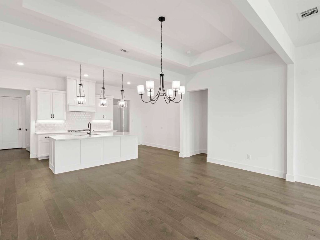 Furst Ranch - Bellevue Interior Image 16