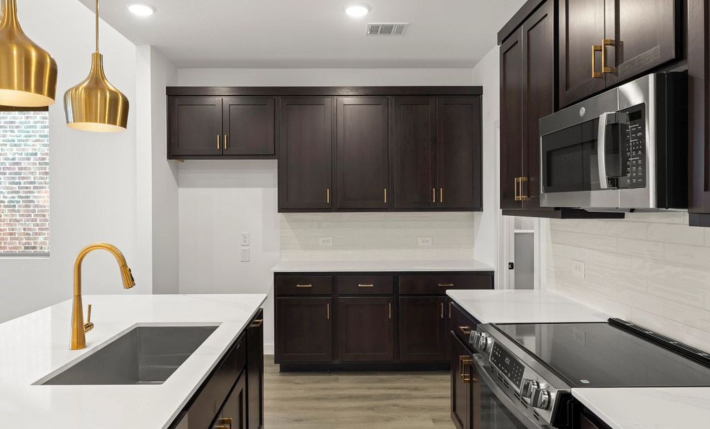 Kitchen Representative Photo featuring the Oxford Collection