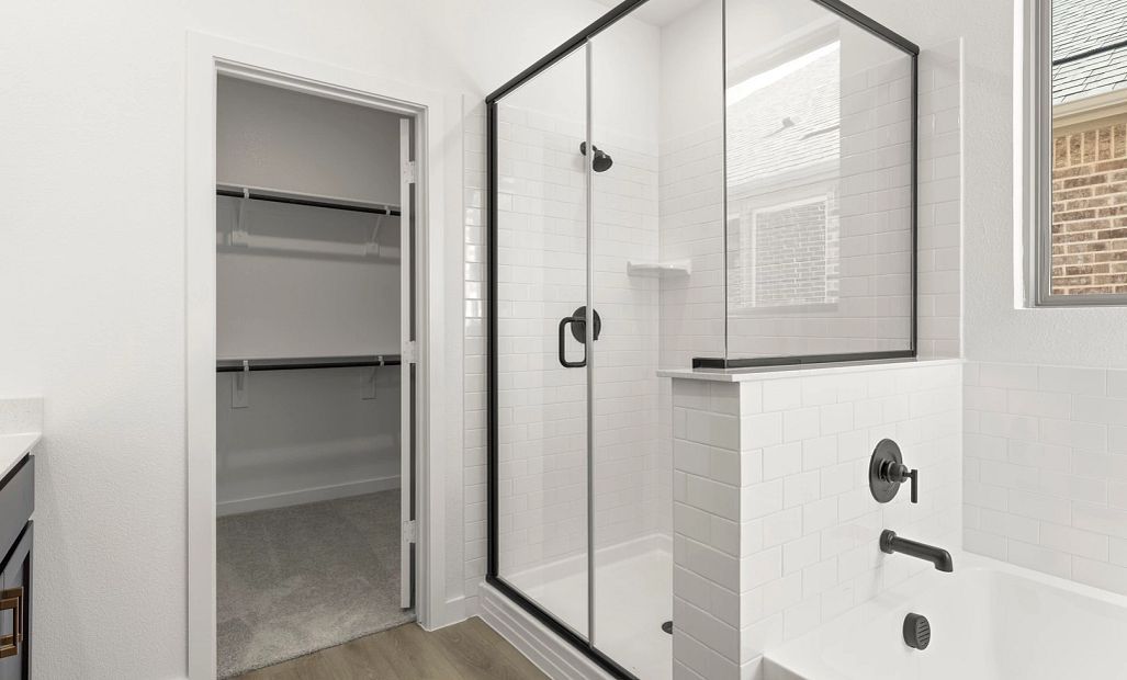 Primary Bathroom Representative Photo featuring the Oxford Collection