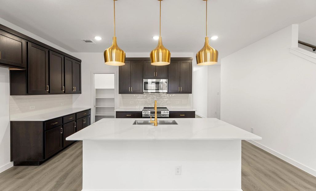 Kitchen Representative Photo featuring the Oxford Collection