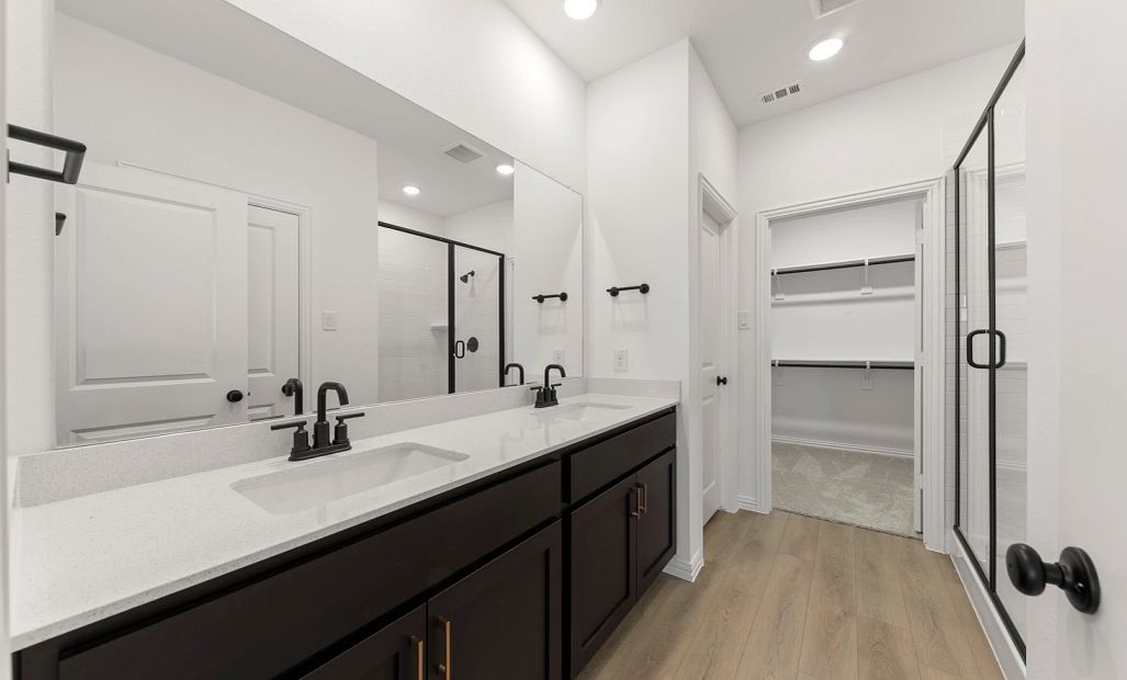 Primary Bathroom featuring the Oxford Collection