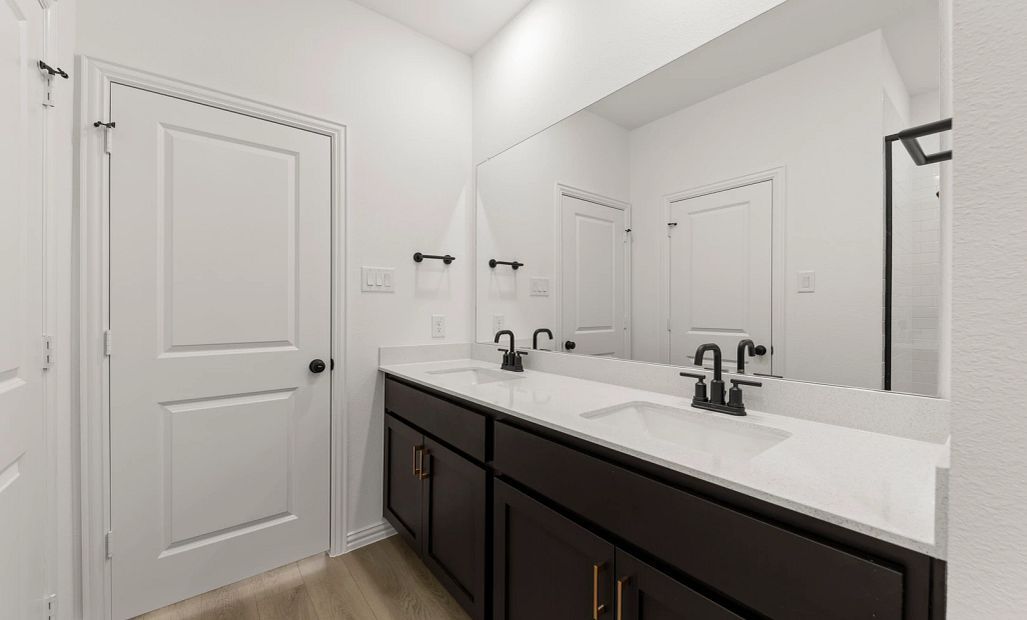 Primary Bathroom featuring the Oxford Collection
