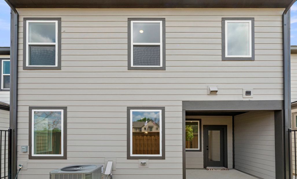 Rear Exterior Design Representative Photo