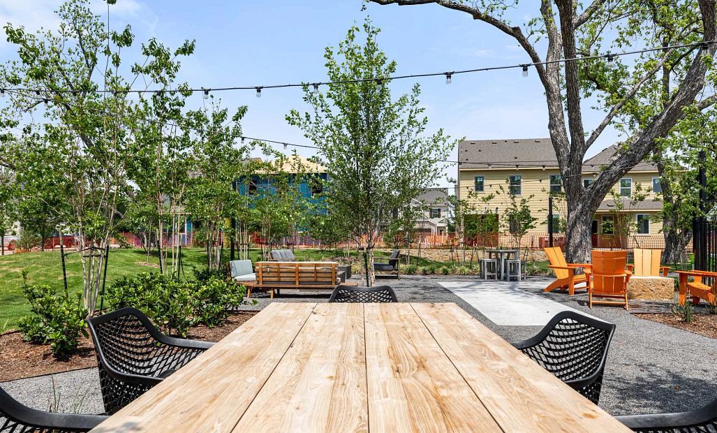 Sereno Oaks Courtyard