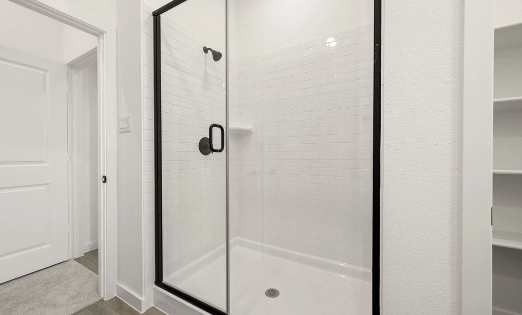 Primary Bathroom Representative Photo featuring the Oxford Collection