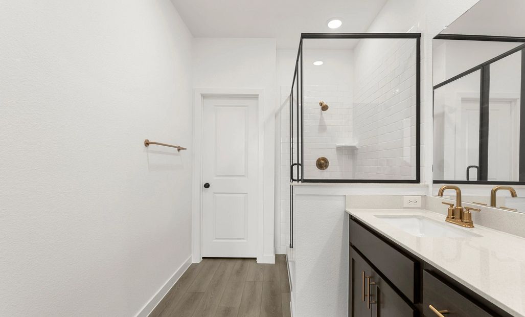 Primary Bathroom Representative Photo featuring the Laguna Collection