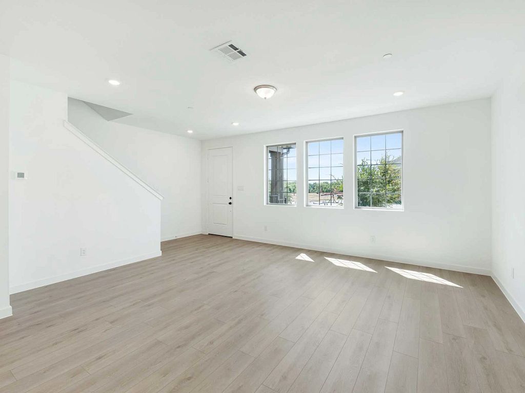 Parkside - Berkeley Interior Image 15