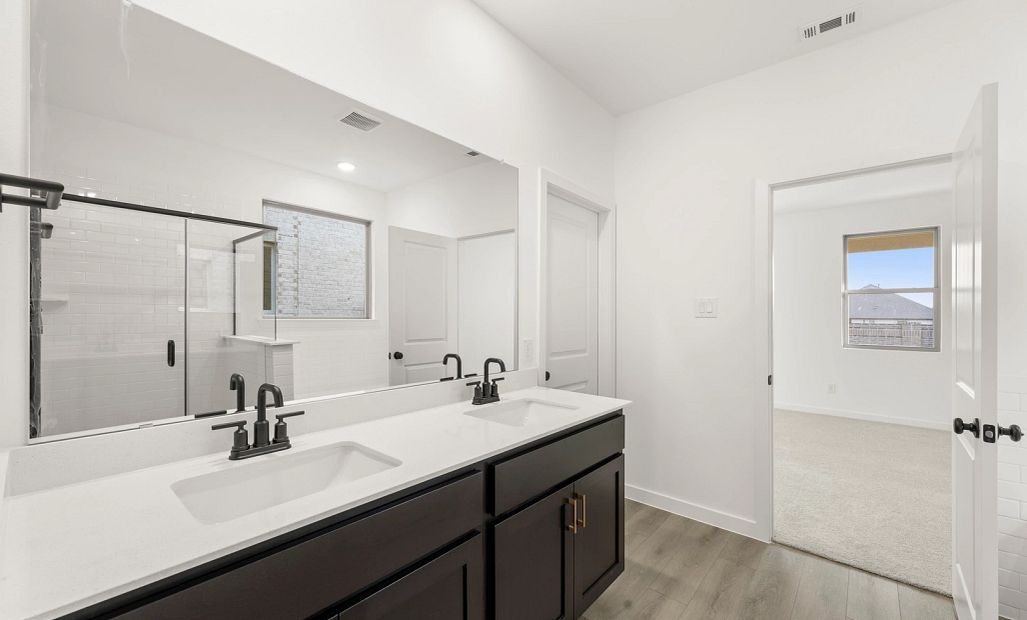 Primary Bathroom featuring the Oxford Collection