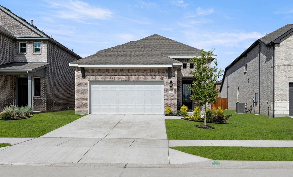 McKellar - Creekview Fossil Ridge: Pilot Point, Texas - Ashton Woods