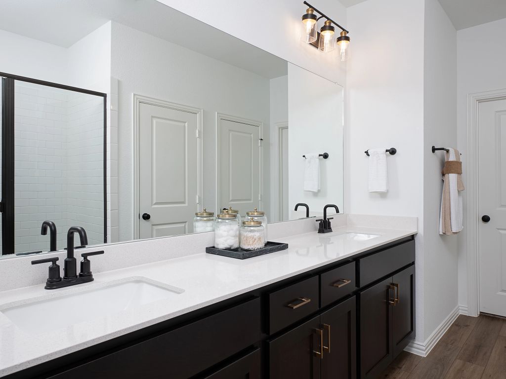 Meadow Park - Bowie Interior Image 7