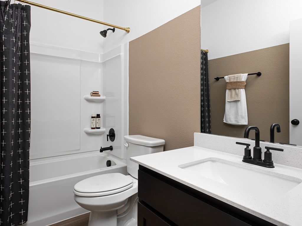 Meadow Park - Bowie Interior Image 9