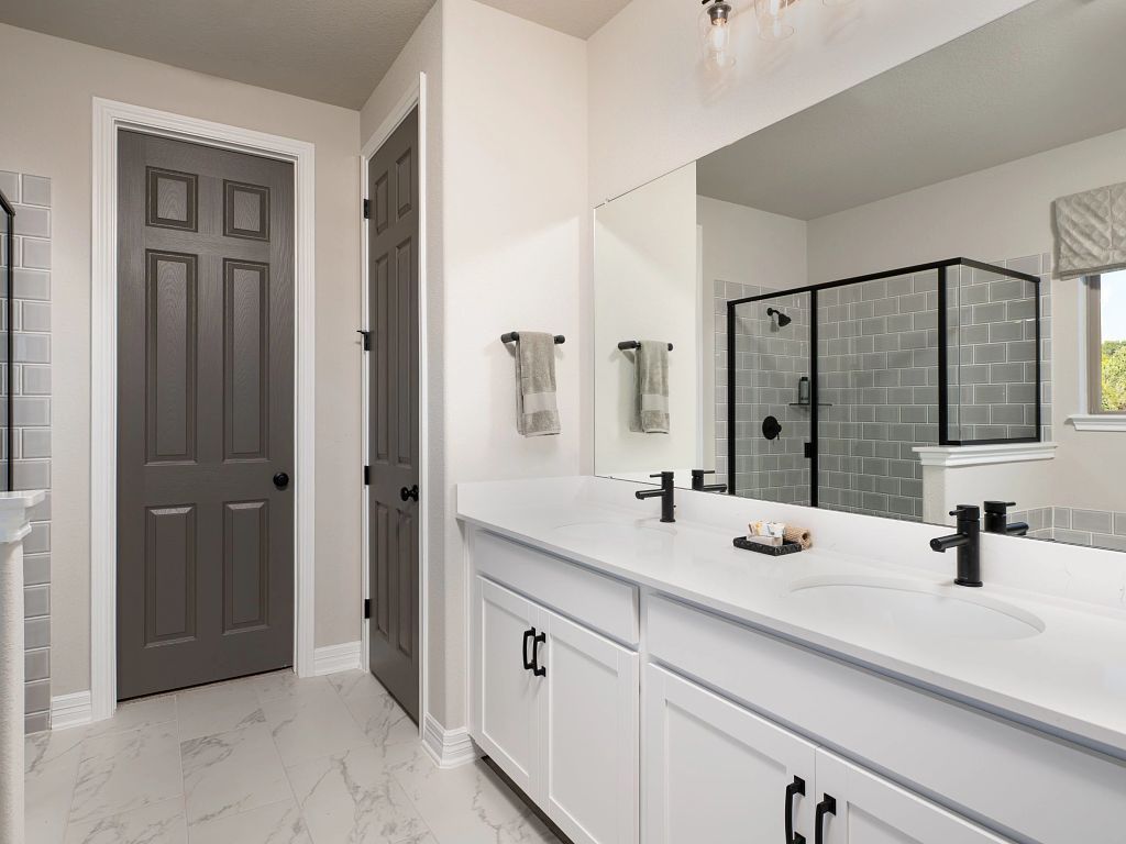 Brookewater - Hyde Interior Image 7