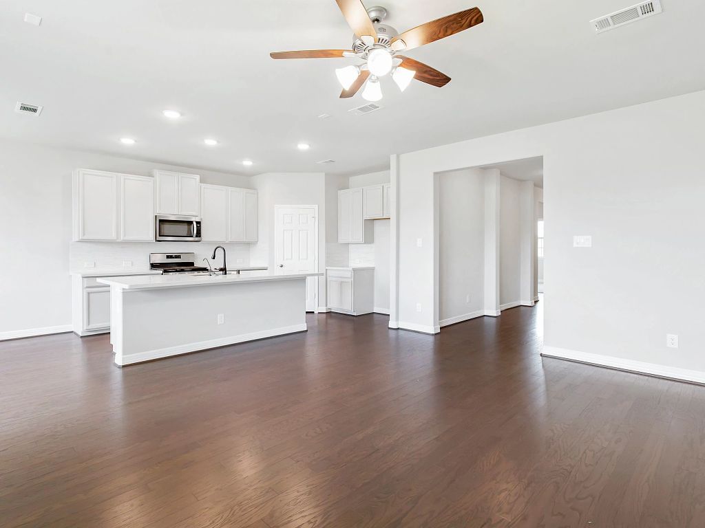 Cedar Pointe - Oxford Interior Image 3