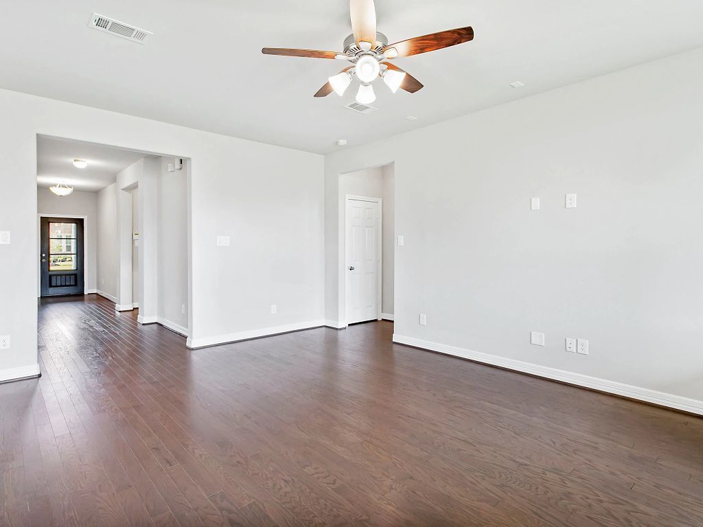 Cedar Pointe - Oxford Interior Image 4
