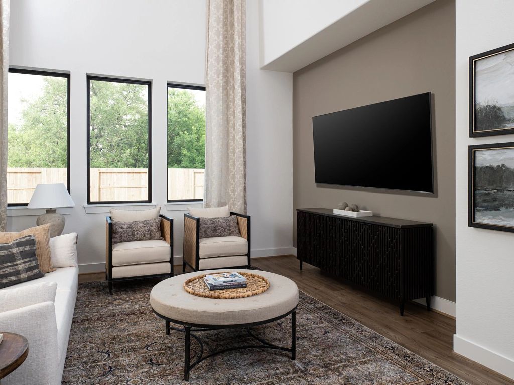 Cedar Pointe - Aubrey Interior Image 4
