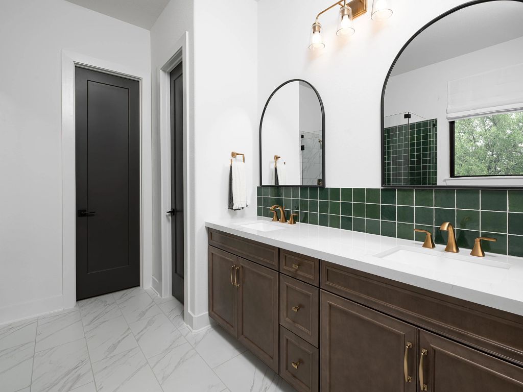 Cedar Pointe - Aubrey Interior Image 6