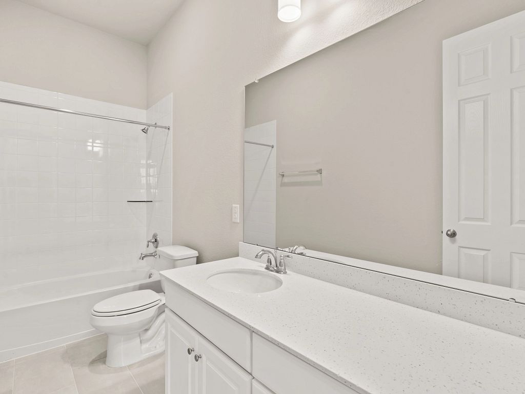 Sunterra Lakes - Sydney Interior Image 2