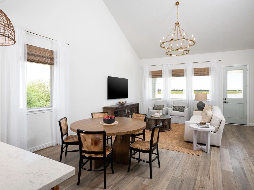 Azalea - Austin Interior Image 3