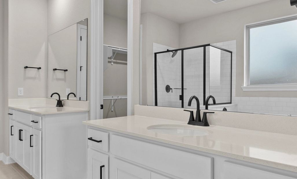 Sample product photo. Actual exterior and interior selections may vary by homesite. Photo may be
