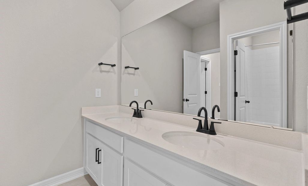 Sample product photo. Actual exterior and interior selections may vary by homesite. Photo may be