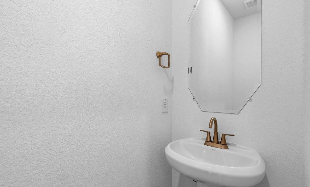 Powder bath. Sample product photo. Actual exterior and interior selections may vary by homesite.