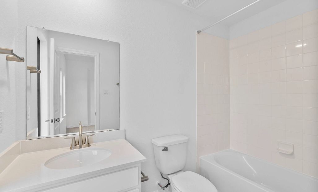 Sample product photo. Actual exterior and interior selections may vary by homesite. Photo may be