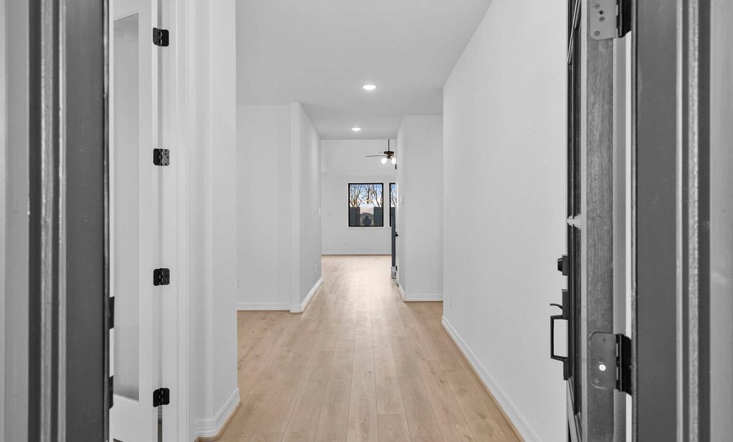 Sample product photo. Actual exterior and interior selections may vary by homesite. Photo may be