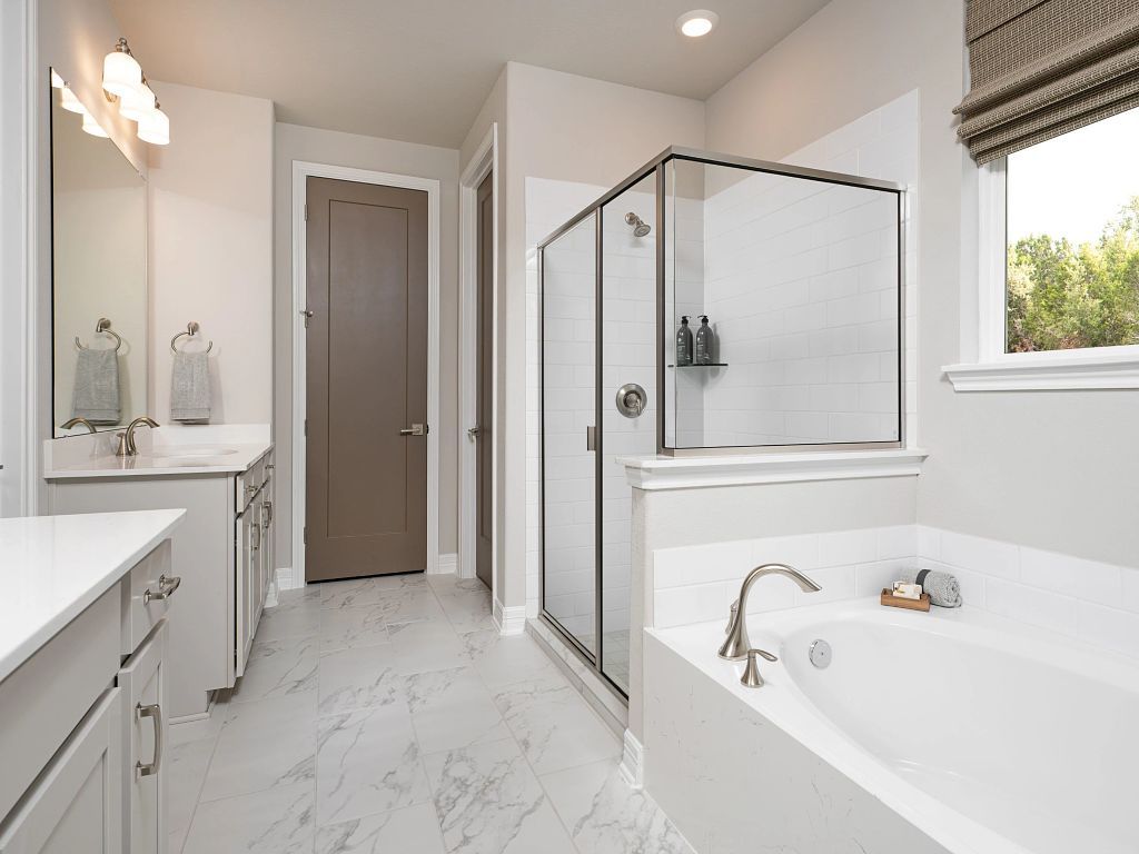 Brookewater - Katy Interior Image 6