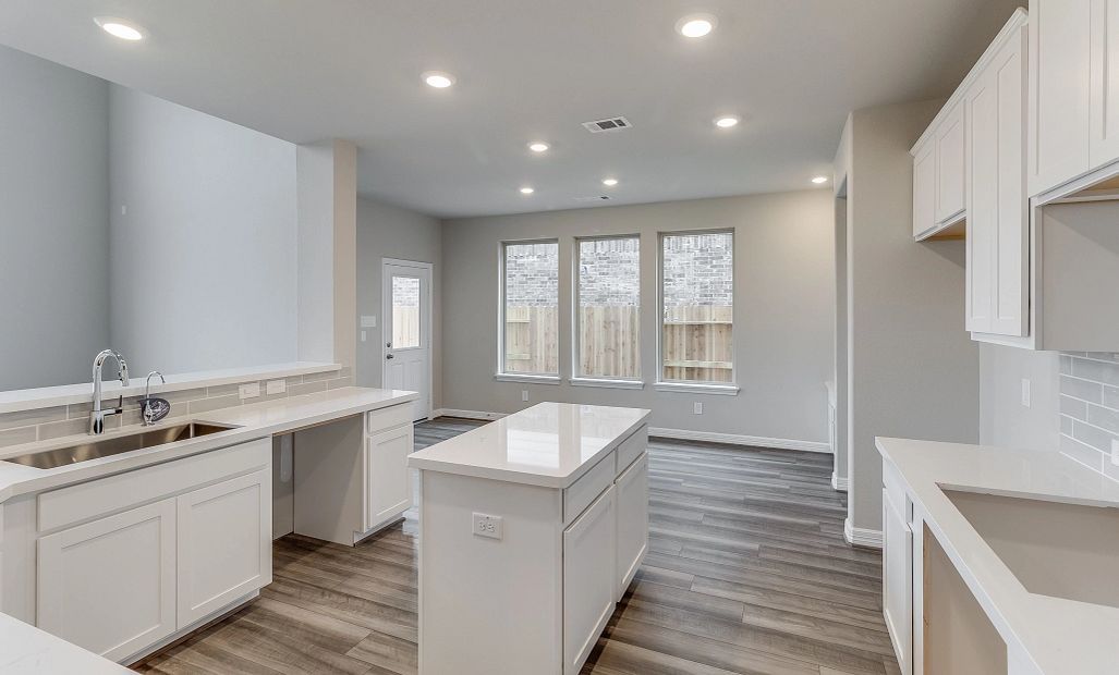 Sample product photo. Actual exterior and interior selections may vary by homesite. Photo may be