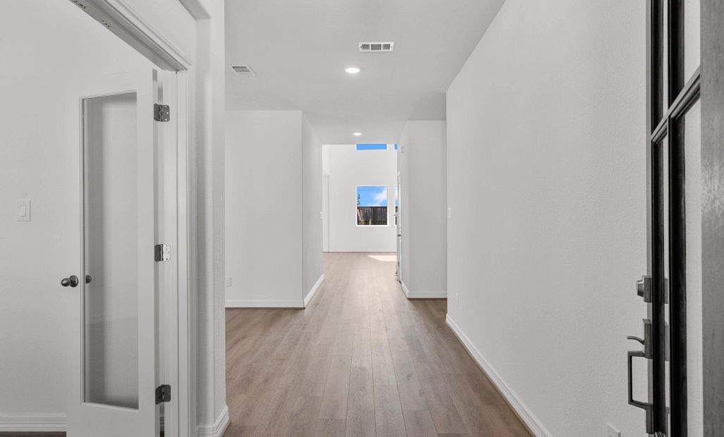 Sample product photo. Actual exterior and interior selections may vary by homesite. Photo may be