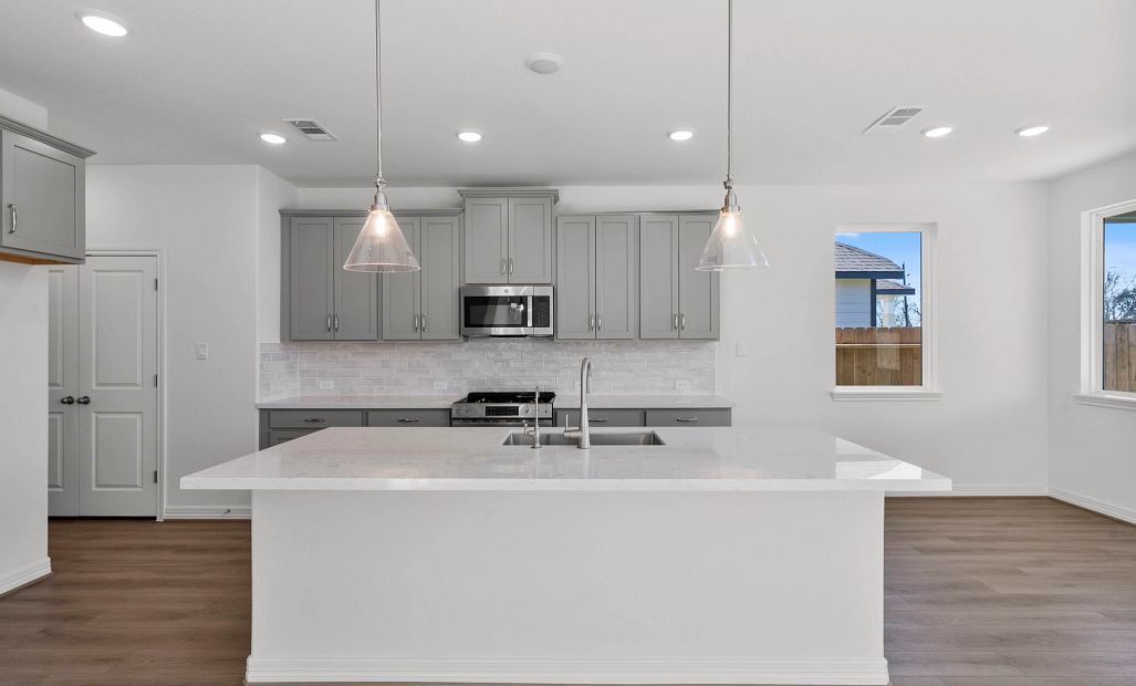 Sample product photo. Actual exterior and interior selections may vary by homesite. Photo may be