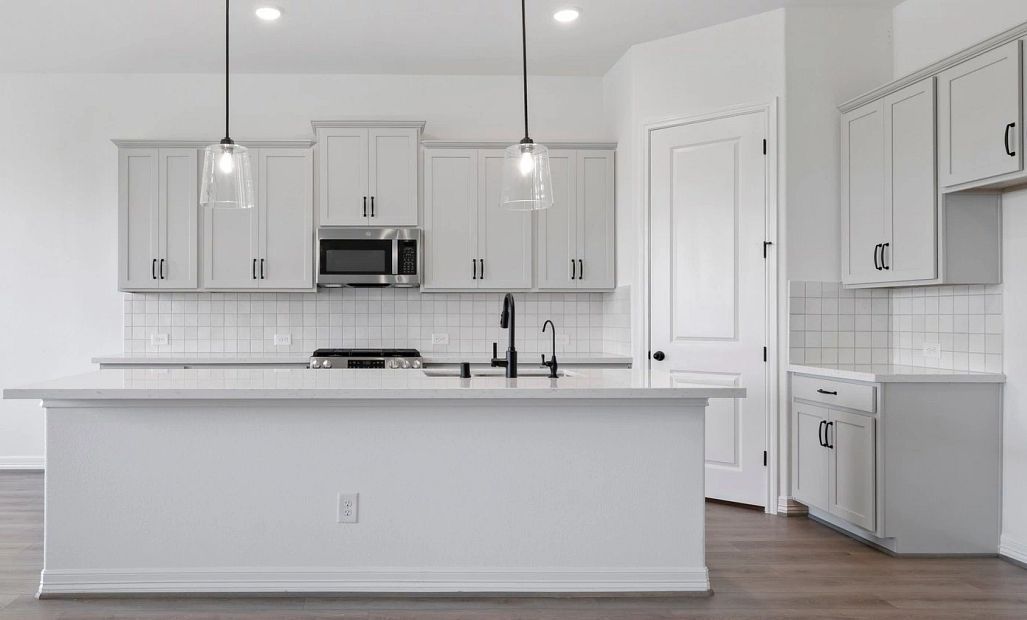 Sample product photo. Actual exterior and interior selections may vary by homesite. Photo may be