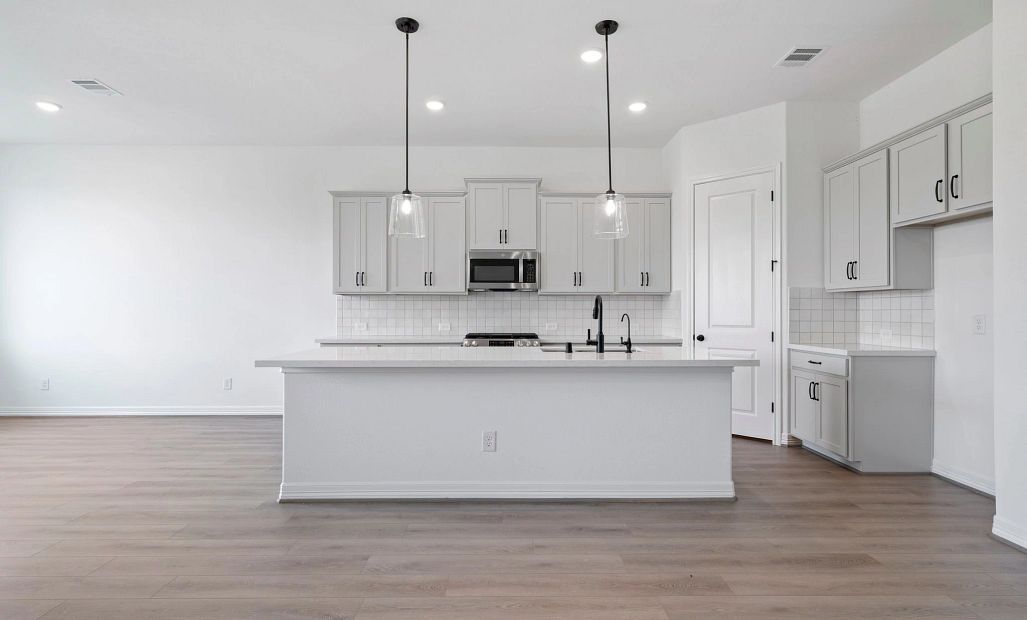 Sample product photo. Actual exterior and interior selections may vary by homesite. Photo may be