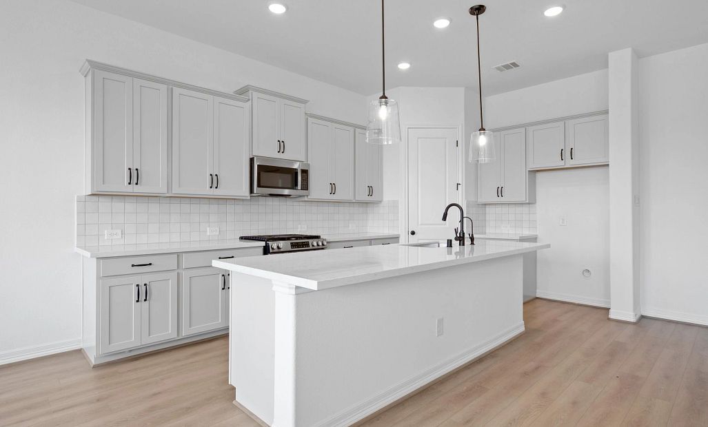 Sample product photo. Actual exterior and interior selections may vary by homesite. Photo may be