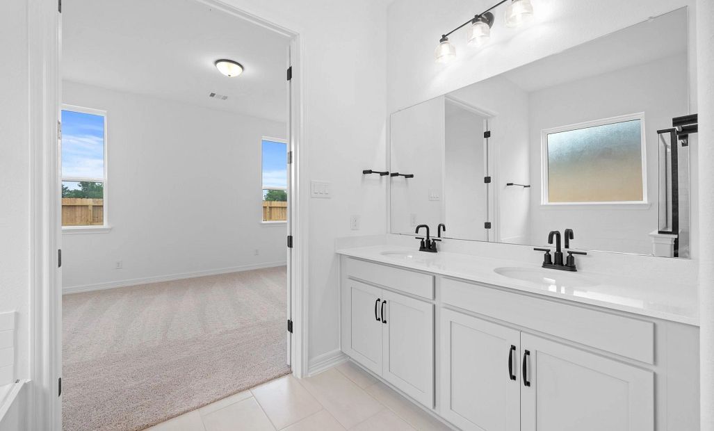 Sample product photo. Actual exterior and interior selections may vary by homesite. Photo may be