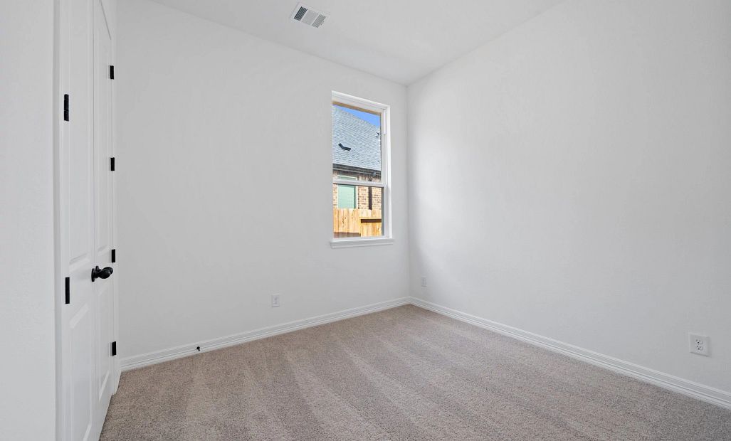Sample product photo. Actual exterior and interior selections may vary by homesite. Photo may be